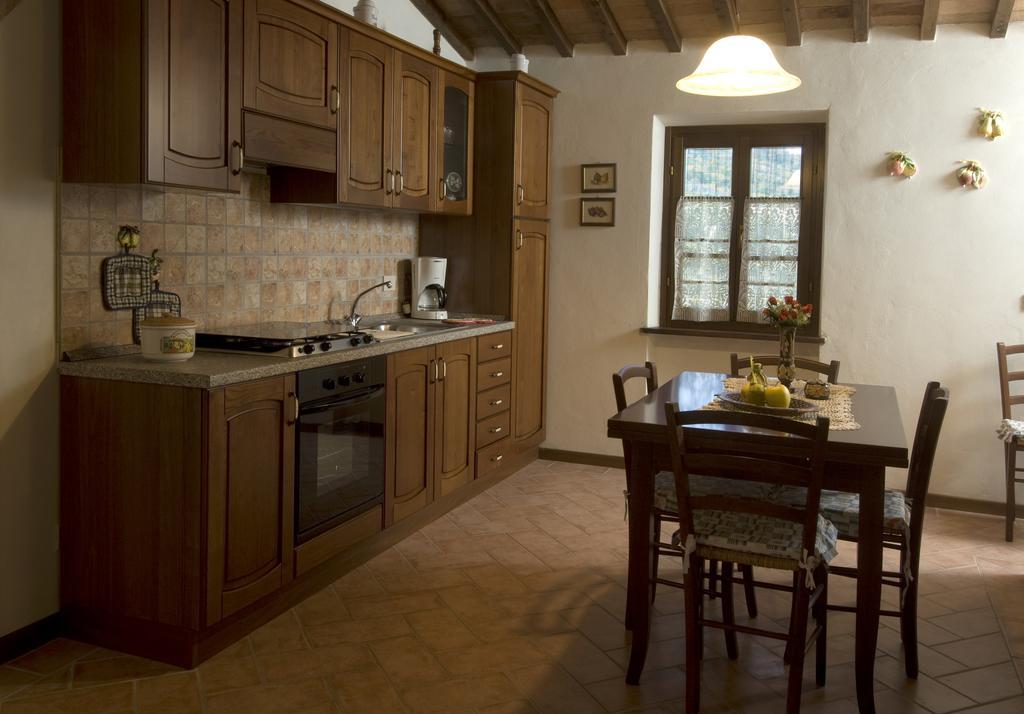 Apartamento Casa Il Ponte Chianni Habitación foto