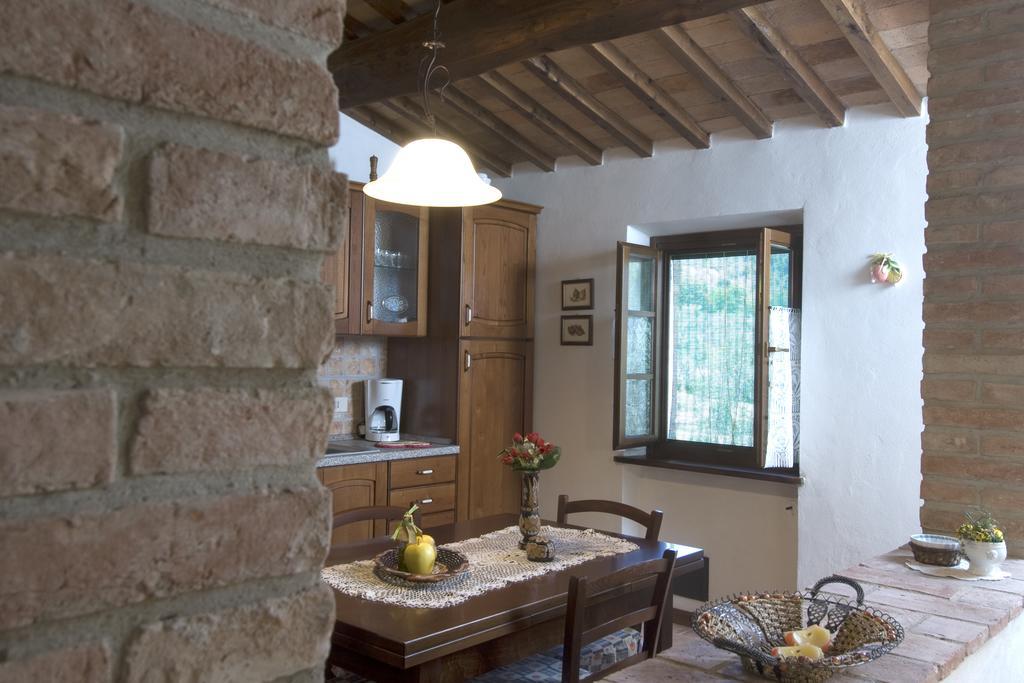Apartamento Casa Il Ponte Chianni Habitación foto
