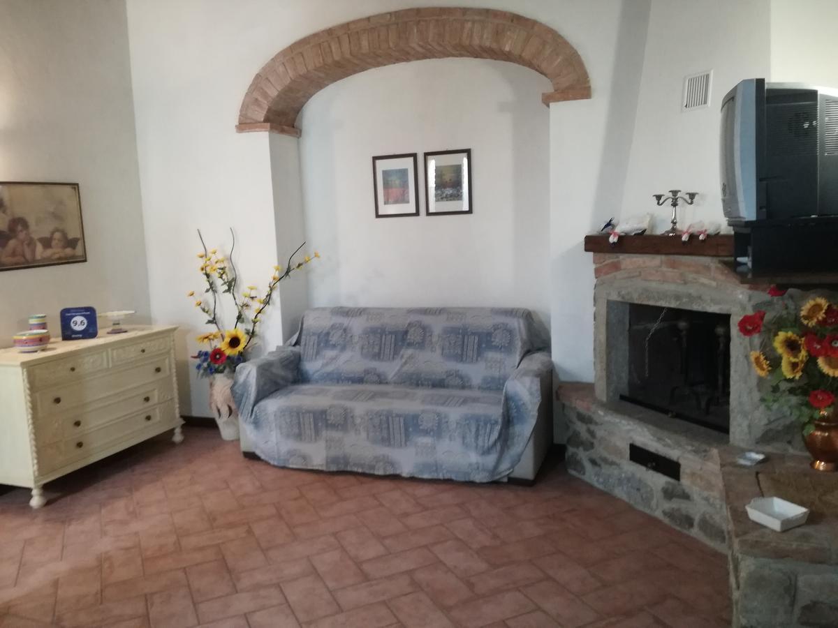 Apartamento Casa Il Ponte Chianni Exterior foto
