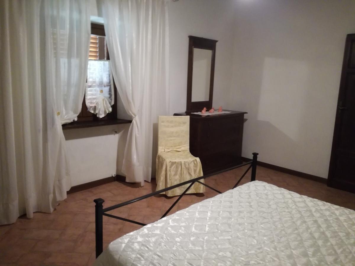 Apartamento Casa Il Ponte Chianni Exterior foto